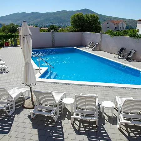 奎特洛默主哥耶酒店 酒店 Međugorje