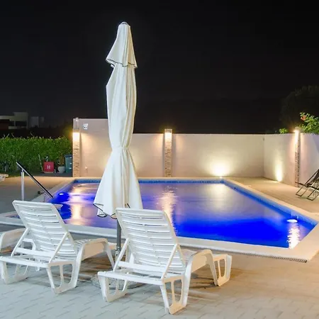 奎特洛默主哥耶酒店 酒店