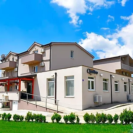 Otel Quattro