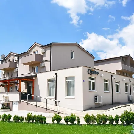 奎特洛默主哥耶酒店 3*