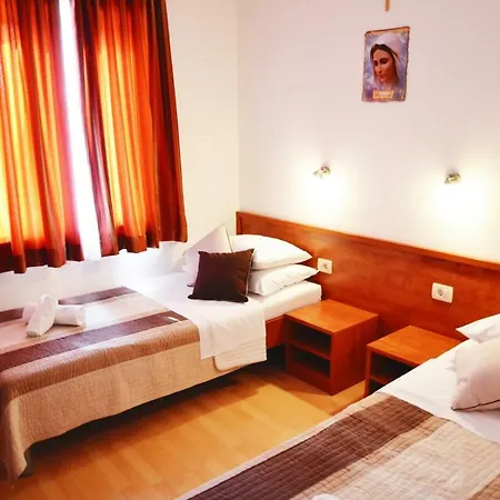 奎特洛默主哥耶酒店 3*