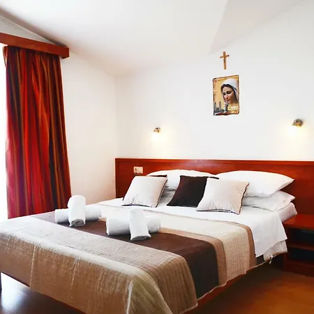 奎特洛默主哥耶酒店 3* Međugorje